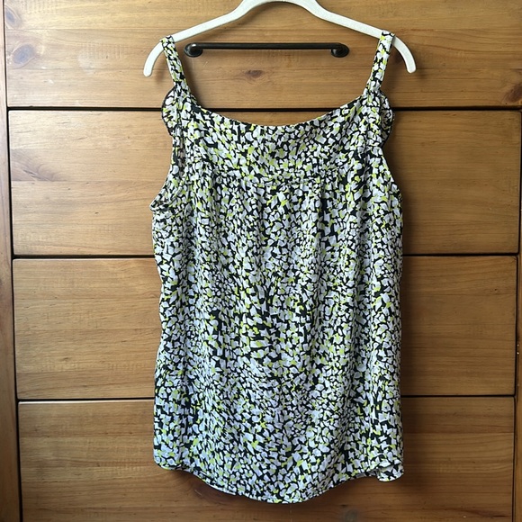 NWOT! Avenue Print Camisole Ruffle Tank / 18/20 - Picture 5 of 16